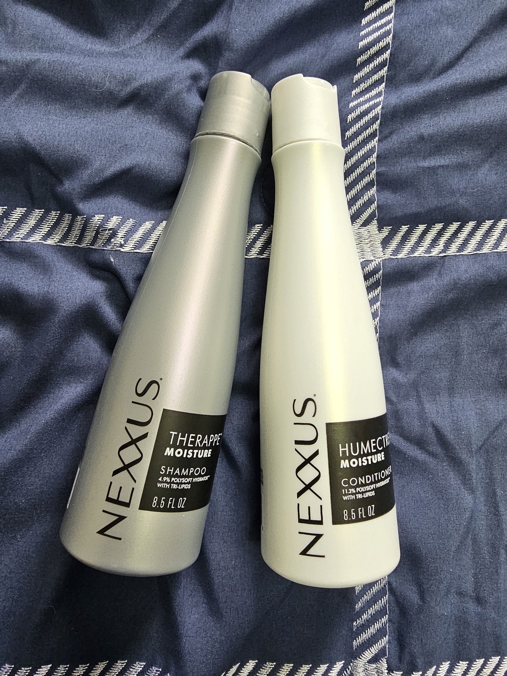 NEXXUS Therappe & Humectress Moisture Shampoo & Conditioner - Silver and Cream